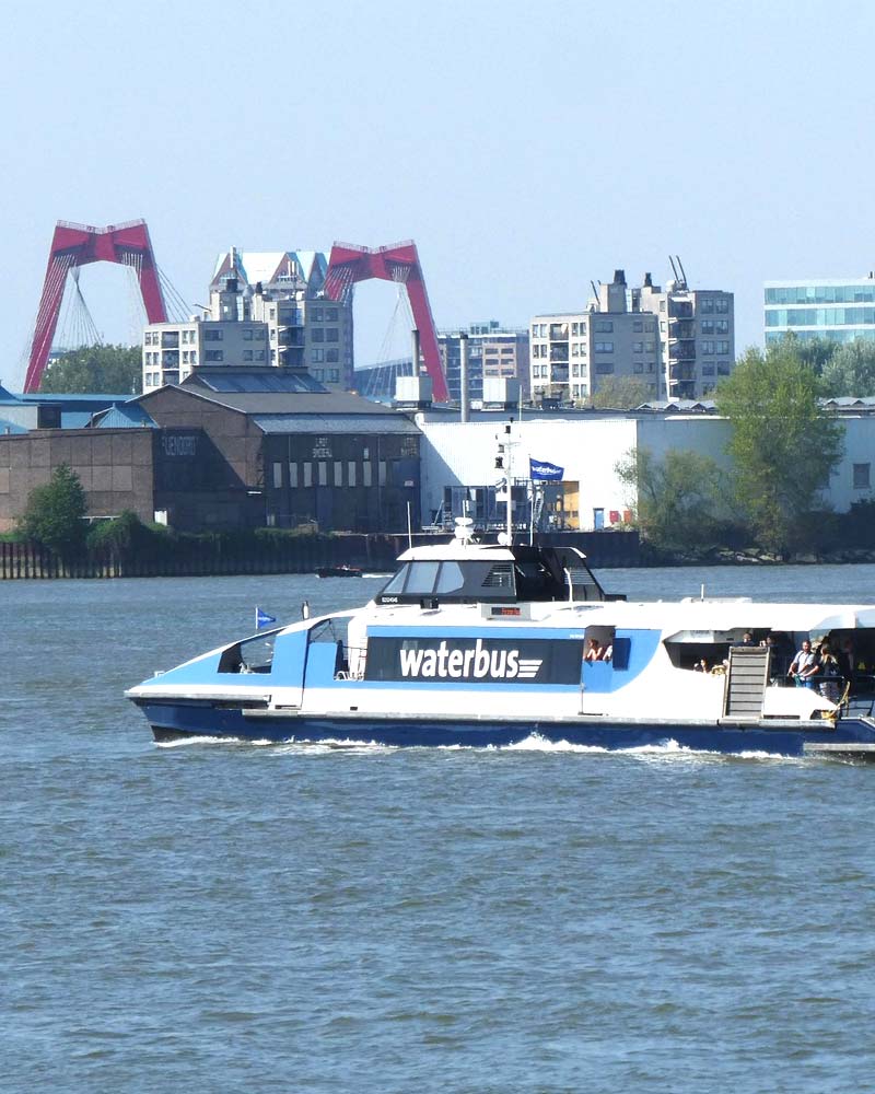 Navires professionnel et militaire